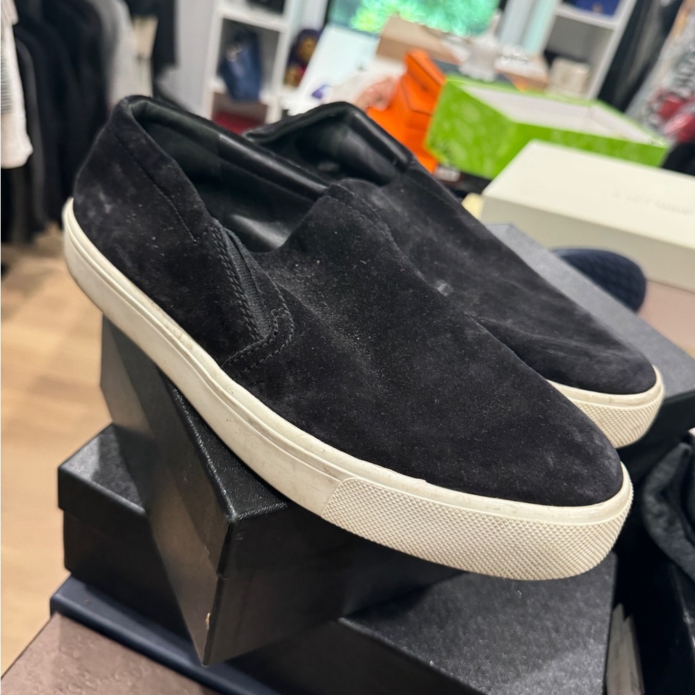 Vince size 9.5